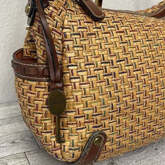 Fossil Vintage Straw and Leather Shoulder Bag - Picture 2 of 16